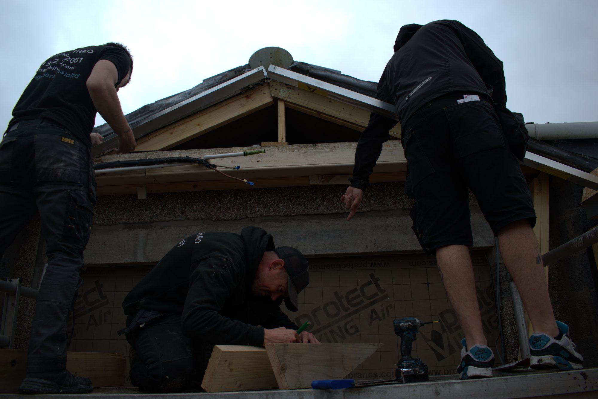 Meraki Halo team building a roof